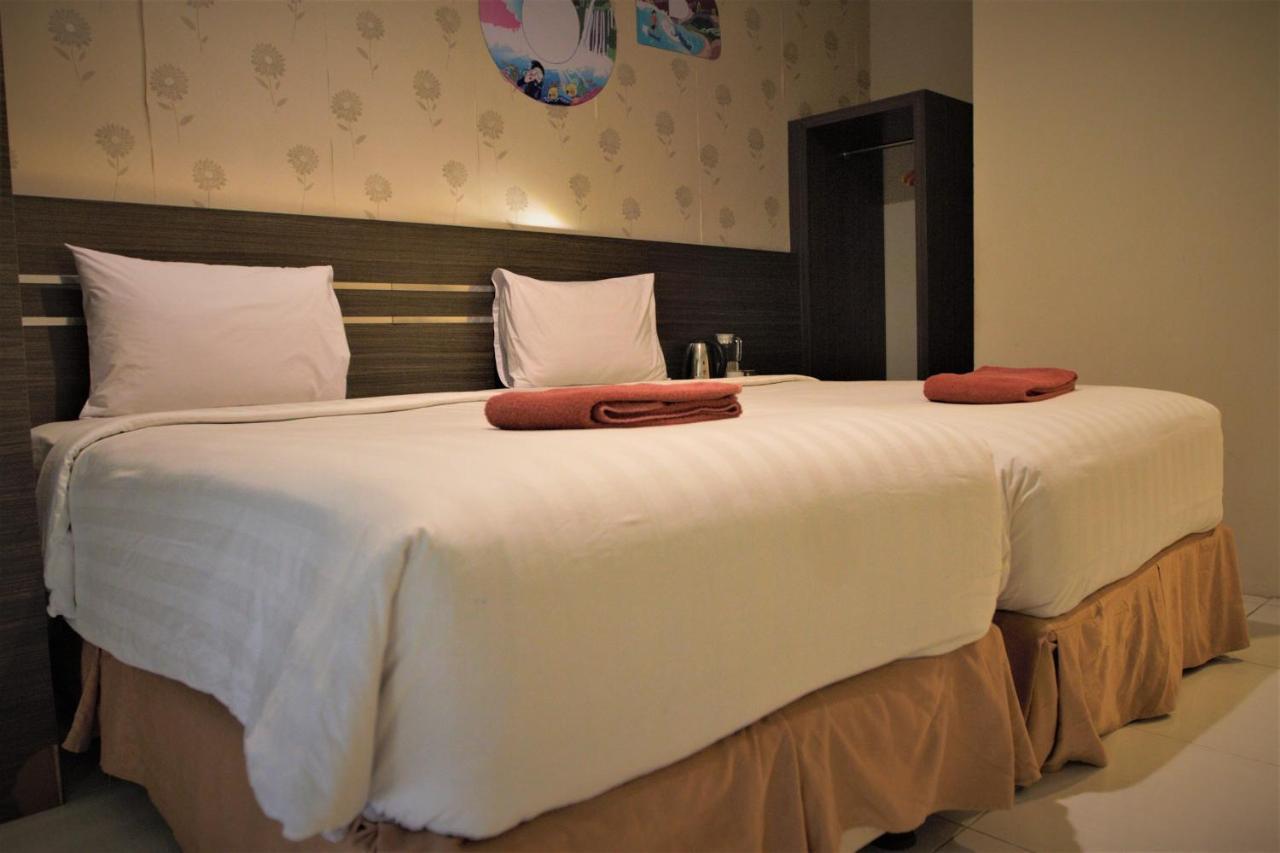 Nutana Hotel Mataram Exterior photo